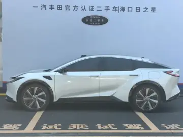 2025 Toyota bZ5 с пробегом 33 400 км