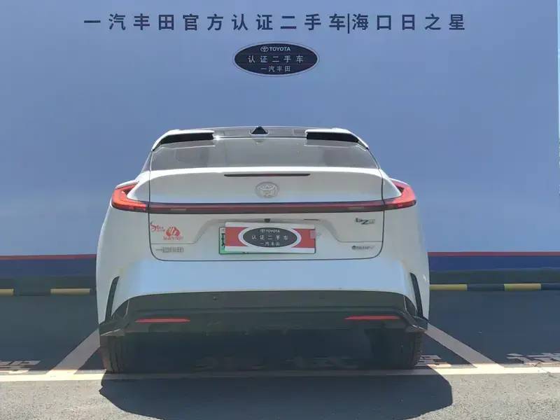 2025 Toyota bZ5 с пробегом 33 400 км