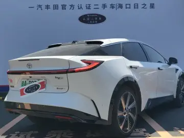 2025 Toyota bZ5 с пробегом 33 400 км