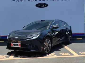 2025 Toyota bZ5 с пробегом 48 000 км