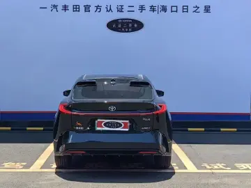 2025 Toyota bZ5 с пробегом 48 000 км