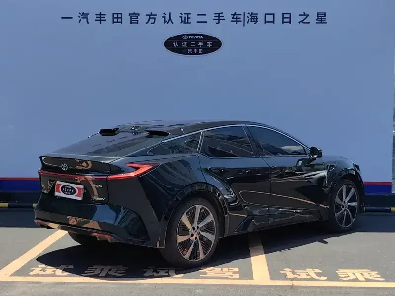 2025 Toyota bZ5 с пробегом 48 000 км