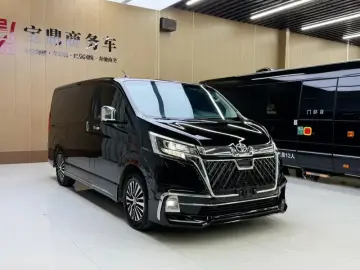 2022 Toyota Granvia с пробегом 99 000 км