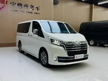 2024 Toyota Granvia с пробегом 17 000 км