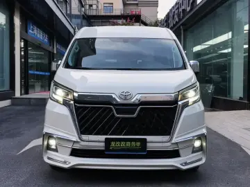 2024 Toyota HiAce с пробегом 49 000 км