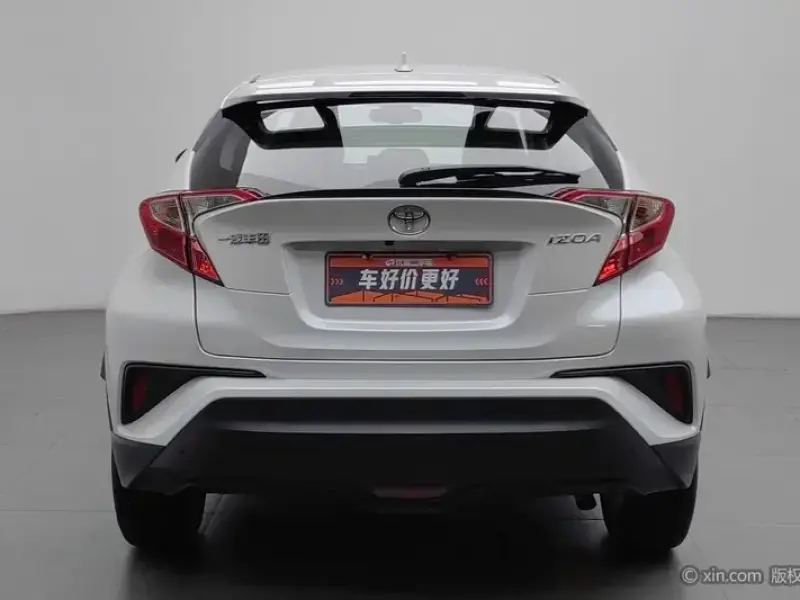 2022 Toyota Izoa с пробегом 17 000 км