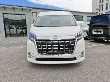 2022 Toyota HiAce с пробегом 500 км