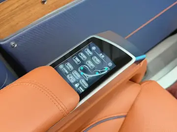 2025 Toyota HiAce с пробегом 700 км