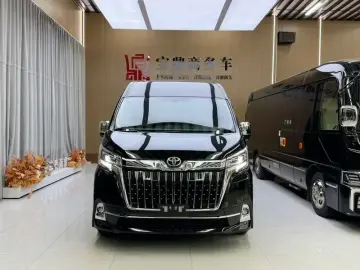 2026 Toyota HiAce с пробегом 13 000 км