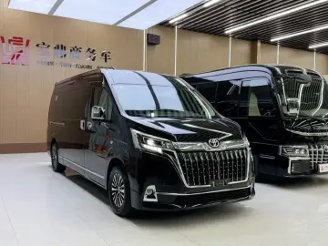 2026 Toyota HiAce с пробегом 13 000 км