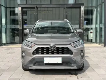 2020 Toyota RAV4 с пробегом 110 000 км