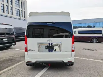 2025 Toyota HiAce с пробегом 500 км