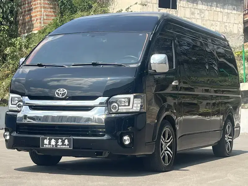 2011 Toyota HiAce с пробегом 84 000 км