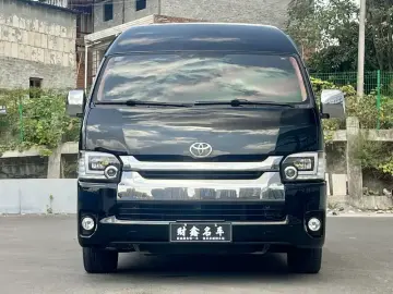 2011 Toyota HiAce с пробегом 84 000 км