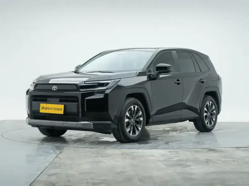 2026 Toyota RAV4 с пробегом 3 200 км