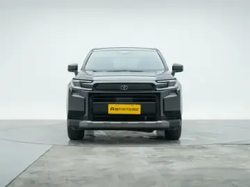 2026 Toyota RAV4 с пробегом 3 200 км