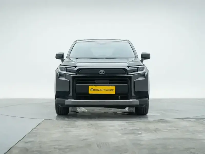 2026 Toyota RAV4 с пробегом 3 200 км