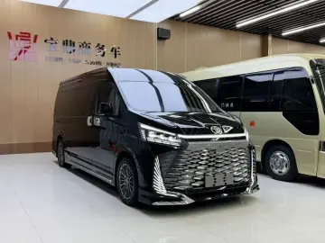 2025 Toyota HiAce с пробегом 17 000 км