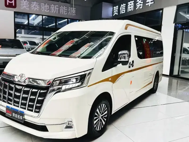 2024 Toyota HiAce с пробегом 25 000 км