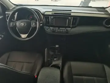 2018 Toyota RAV4 с пробегом 164 000 км