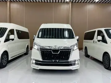 2023 Toyota HiAce с пробегом 15 300 км