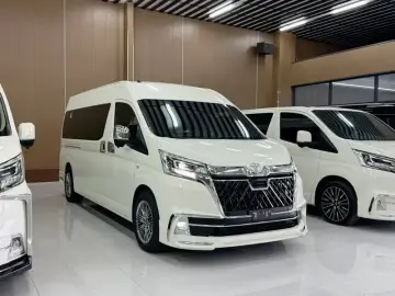 2023 Toyota HiAce с пробегом 15 300 км