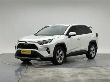 2020 Toyota RAV4 с пробегом 82 400 км