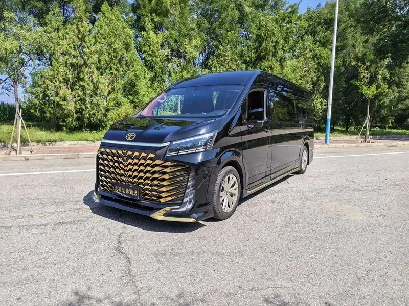 2026 Toyota HiAce с пробегом 33 000 км