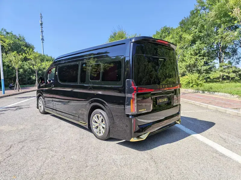 2026 Toyota HiAce с пробегом 33 000 км