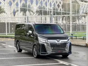 2025 Toyota HiAce с пробегом 11 000 км