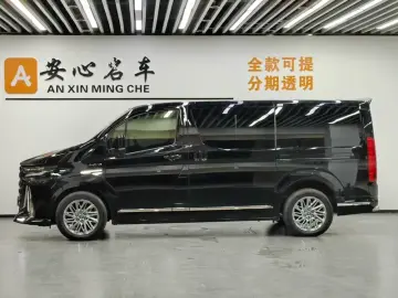 2025 Toyota HiAce с пробегом 2 000 км