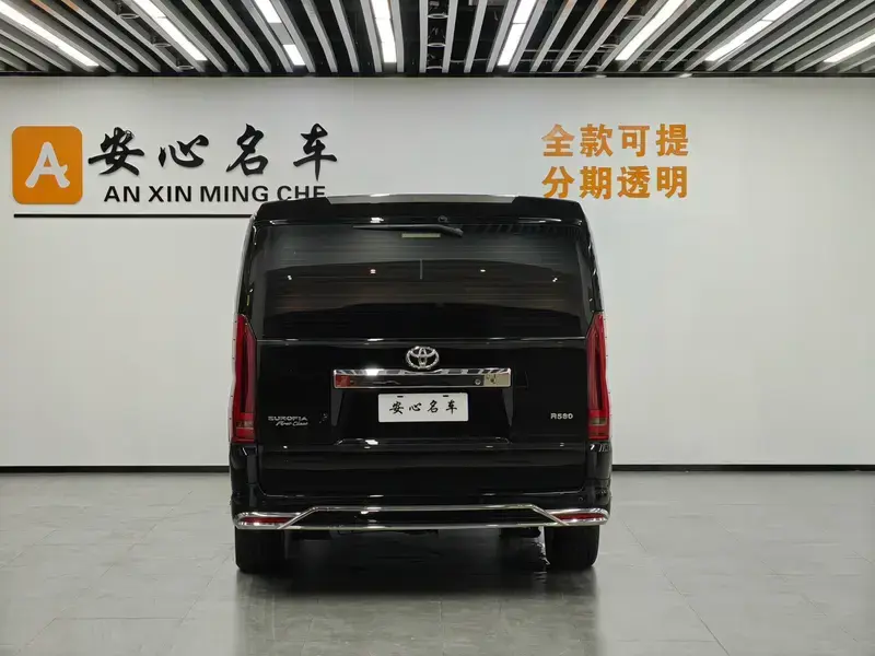 2025 Toyota HiAce с пробегом 2 000 км