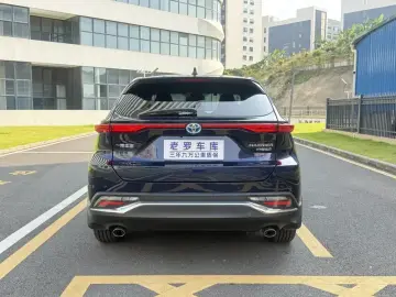 2022 Toyota Harrier с пробегом 52 400 км