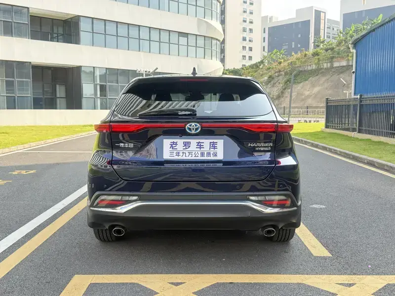 2022 Toyota Harrier с пробегом 52 400 км