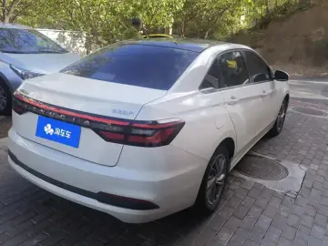 2023 Venucia D60 с пробегом 8 000 км