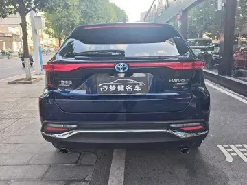 2022 Toyota Harrier с пробегом 92 000 км