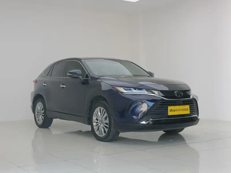 2022 Toyota Harrier с пробегом 54 700 км