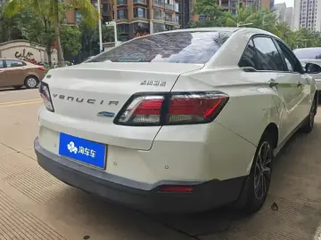 2019 Venucia D60 с пробегом 79 000 км