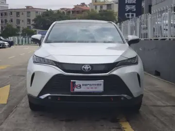 2023 Toyota Harrier с пробегом 42 000 км