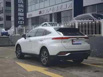 2023 Toyota Harrier с пробегом 42 000 км