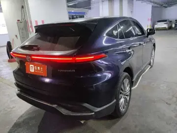 2022 Toyota Harrier с пробегом 21 000 км