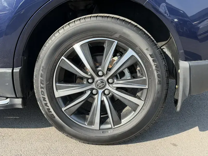 2022 Toyota Harrier с пробегом 117 000 км