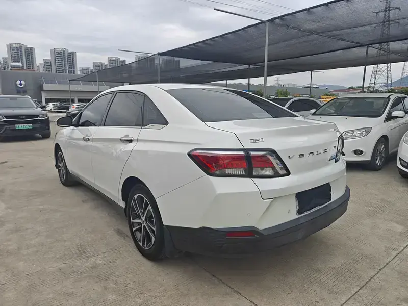 2019 Venucia D60 с пробегом 95 000 км