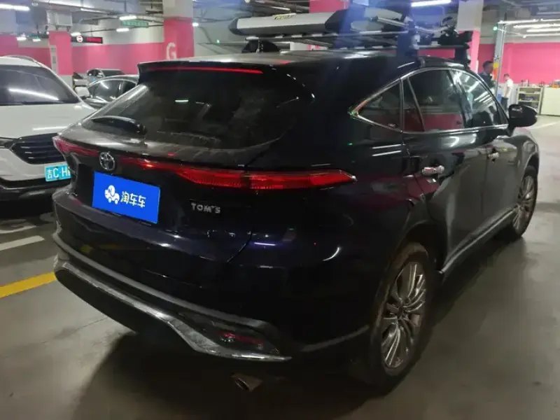 2022 Toyota Harrier с пробегом 53 000 км
