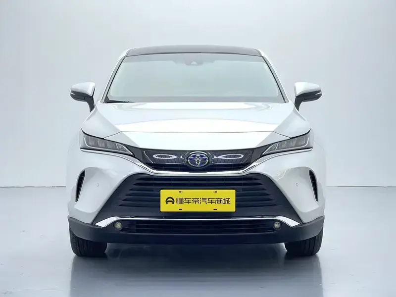 2022 Toyota Harrier с пробегом 45 000 км