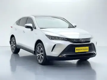 2022 Toyota Harrier с пробегом 45 000 км