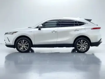2022 Toyota Harrier с пробегом 45 000 км
