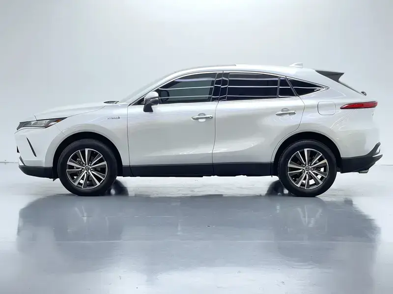 2022 Toyota Harrier с пробегом 45 000 км