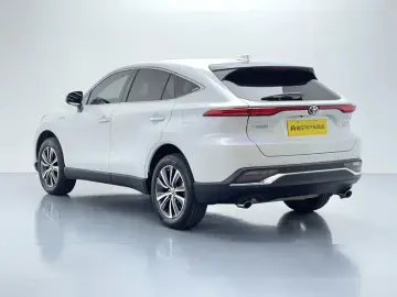 2022 Toyota Harrier с пробегом 45 000 км