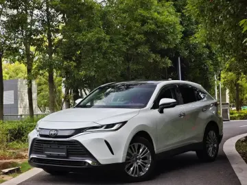 2022 Toyota Harrier с пробегом 26 000 км